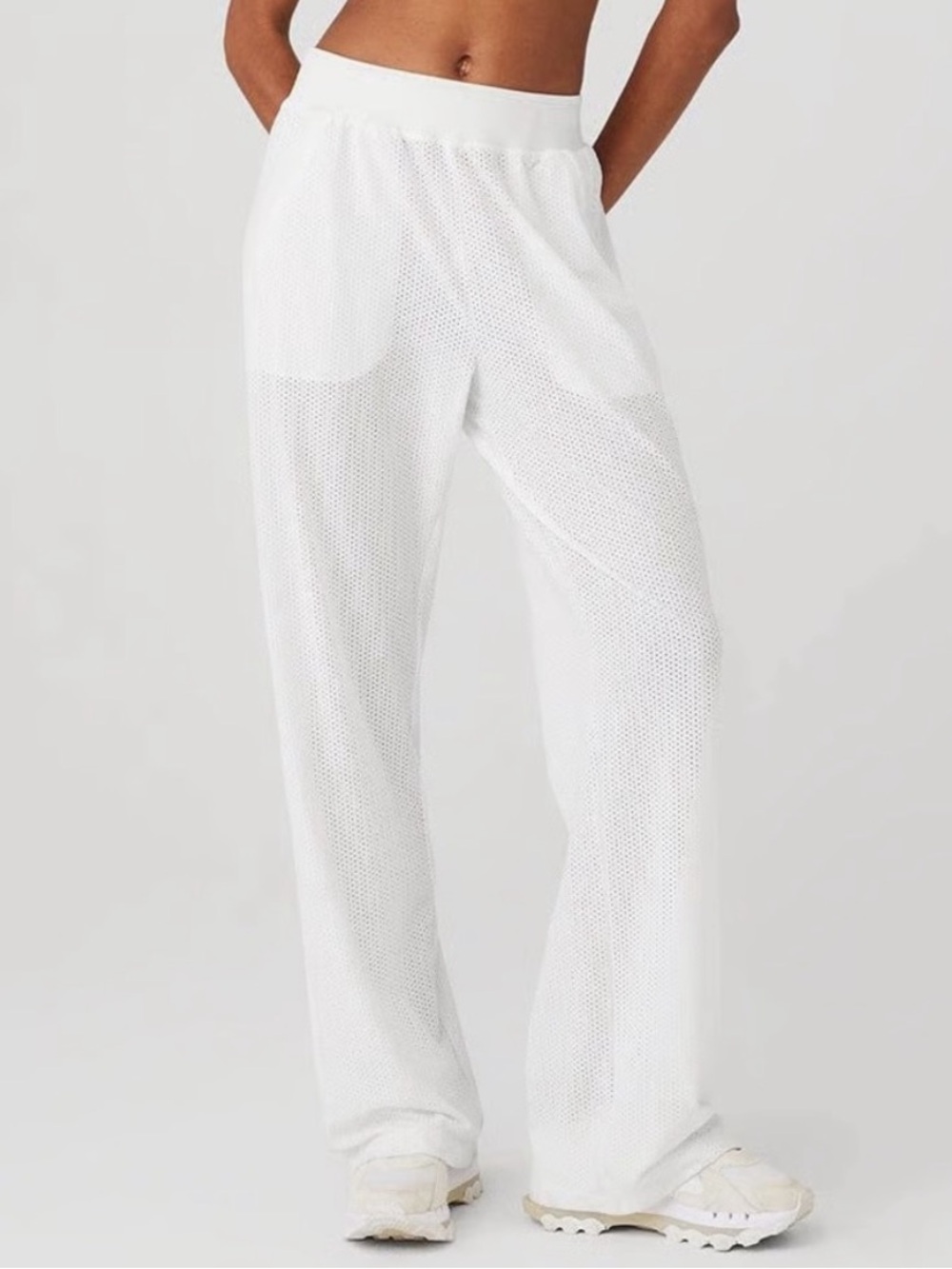 ALO Yoga Mesh All-Star Wide Leg Pant in White L/XL (14/16)